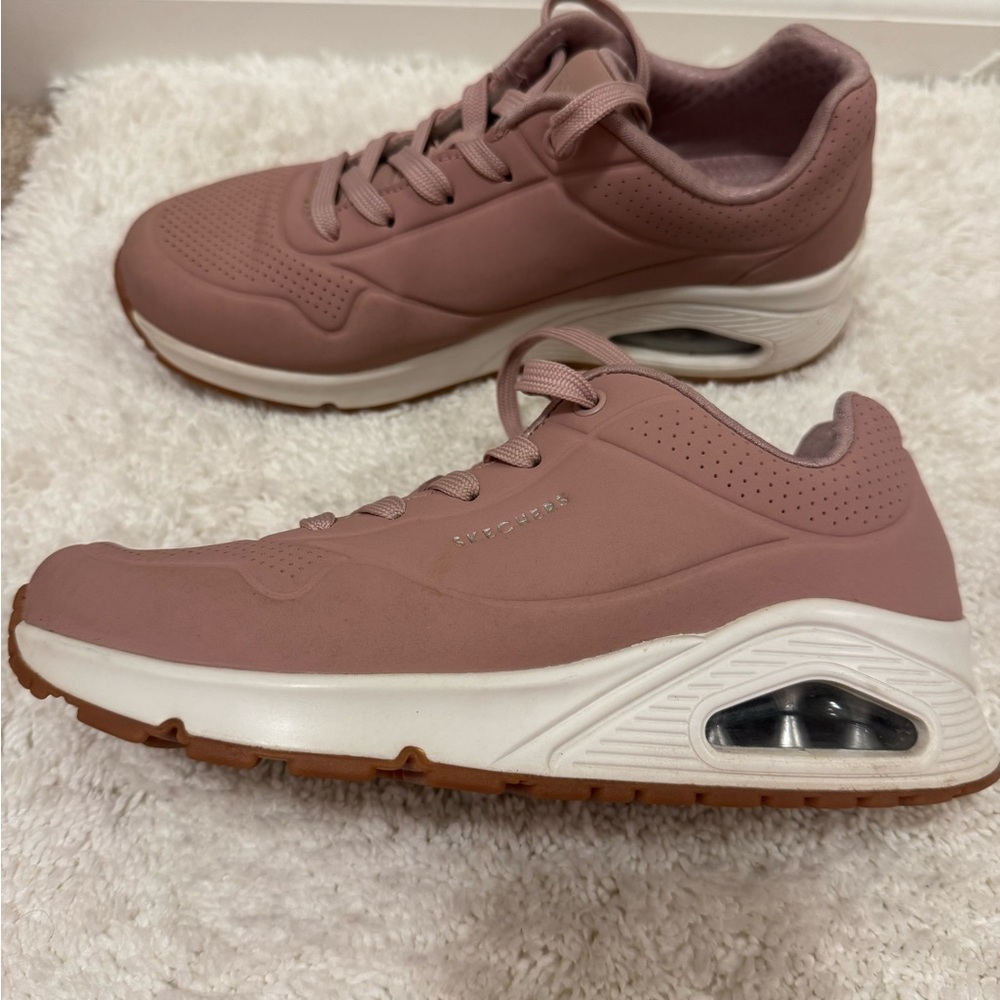 Women's Pink Skechers